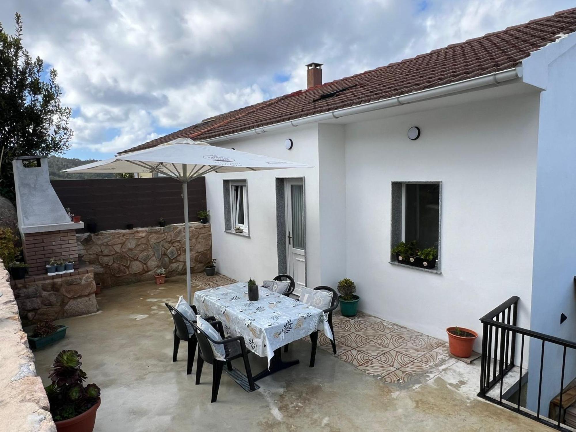 O Cobijo De Elva Villa Arou Luaran gambar